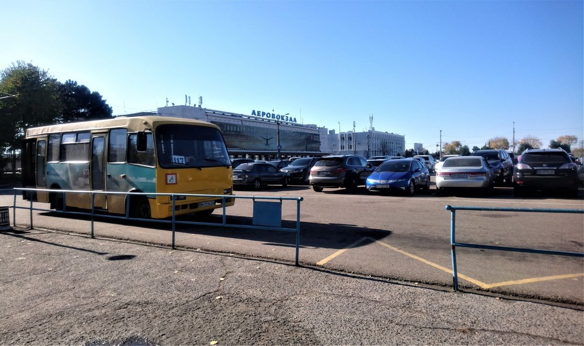 A 117-es busz, belülről legalább ennyire szép! :-)