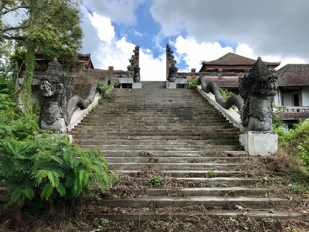 Bali abandoned hotel